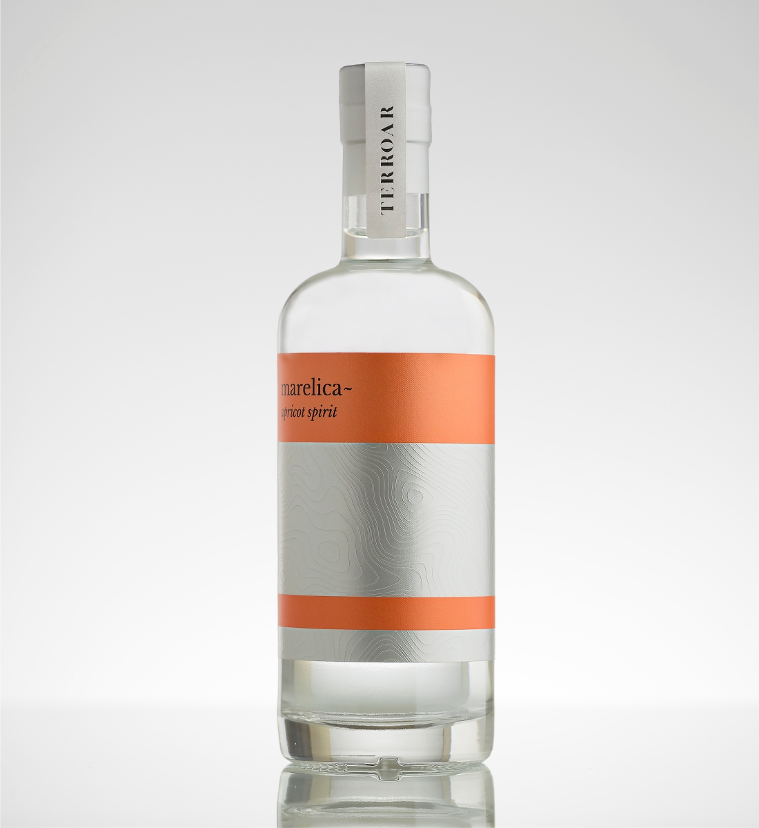 TERROAR Marelica 0,7L voćna rakija od marelice, alkoholno piće s voćnim mirisom i prepoznatljivim okusom.